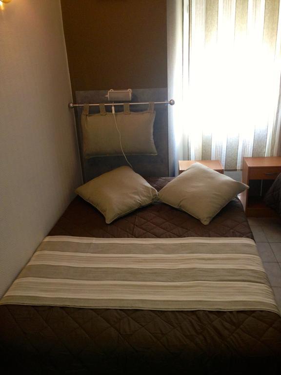 Hotel De L'Ariana Marseille Room photo