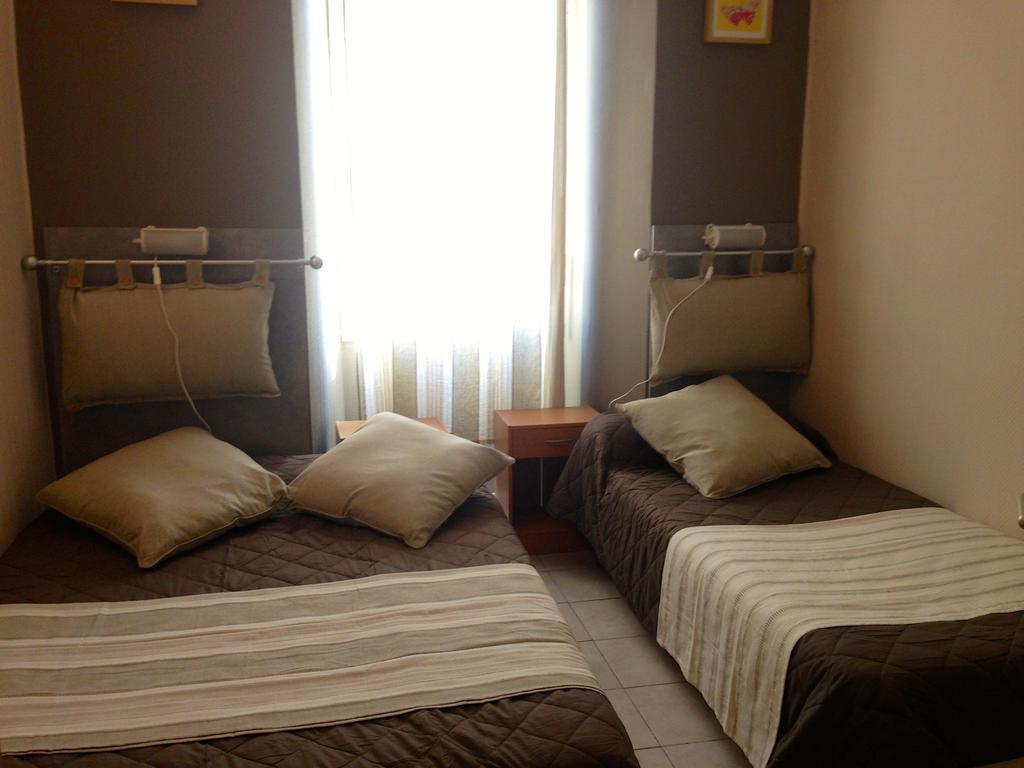 Hotel De L'Ariana Marseille Room photo